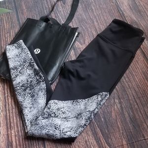 Lululemon High Rise Sweat & Repeat Tight Black Floral Serigraph *28" Legging